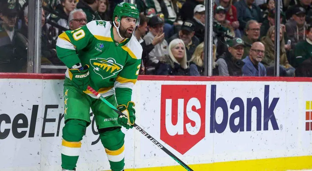 Former Minnesota Wild forward Pat Maroon looking to make a pass in the offensive zone