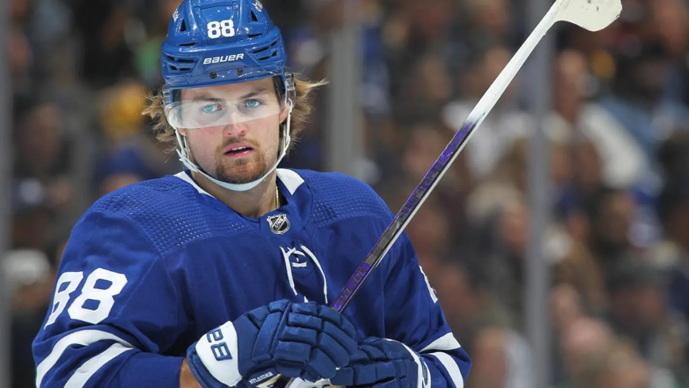 Toronto Maple Leafs superstar William Nylander in a home jersey