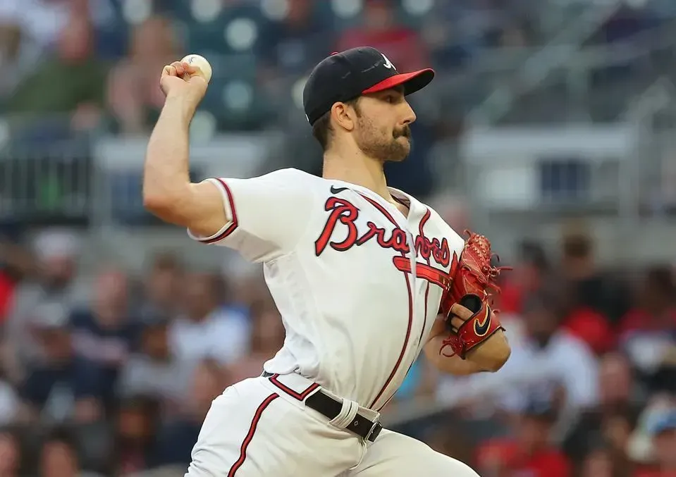 Spencer Strider pitching in a Braves game.