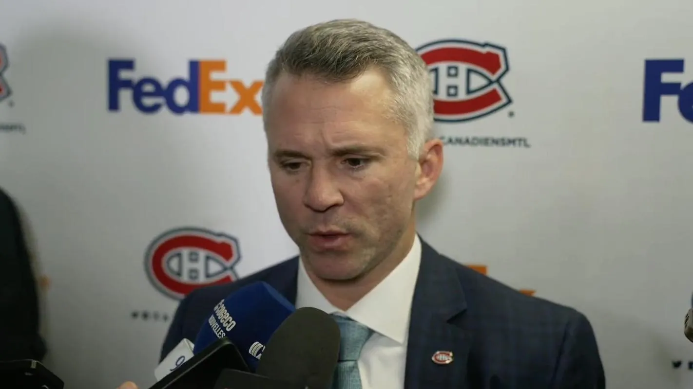 Martin St-Louis en point de presse