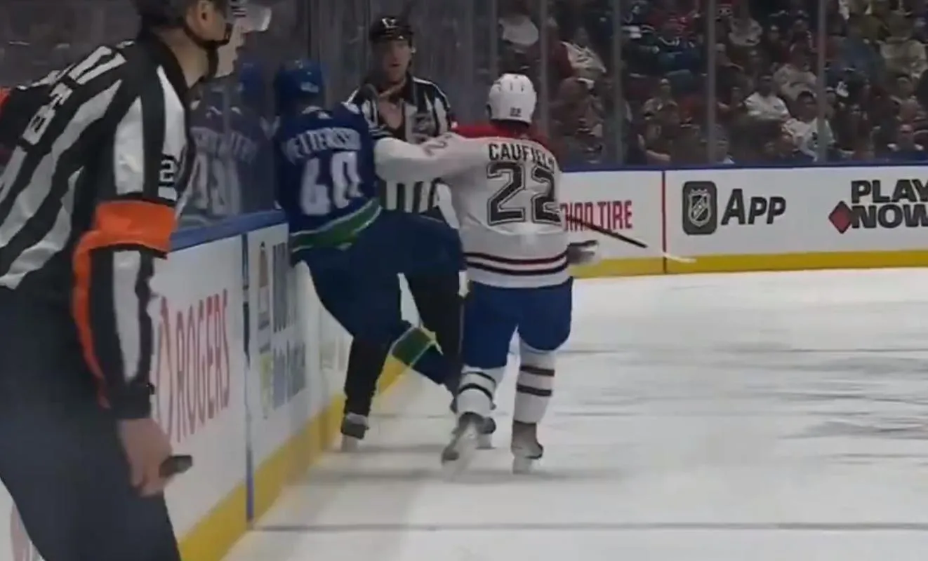Cole Caufield détruit Elias Pettersson