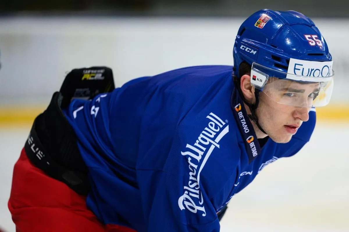 Mikulas Hovorka getting ready for the play to begin during a practice in the Czechia league.