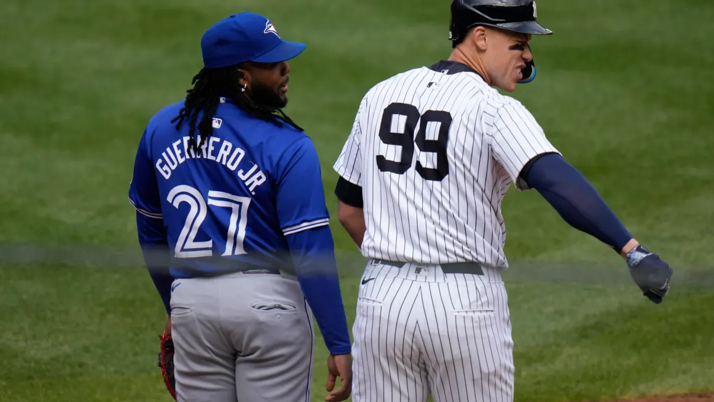 Vlad Guerrero Jr. keeping an eye on Aaron Judge at 1st.