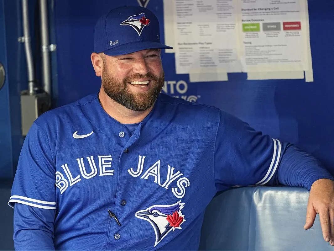 Schneider on the bench #bluejays #mlb