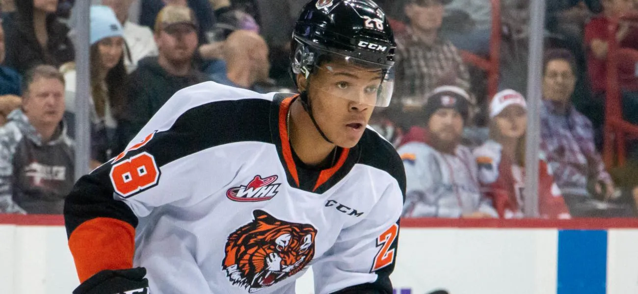 Medicine Hat Tigers Center Cayden Lindstrom (#28)