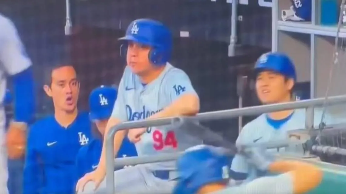 Dodgers bat boy #dodgers #mlb