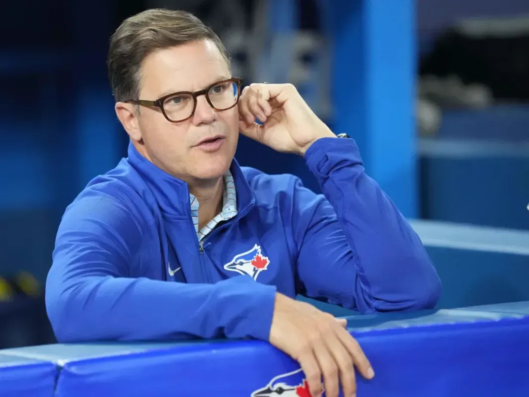 Atkins in the Blue Jays dugout #bluejays #mlb
