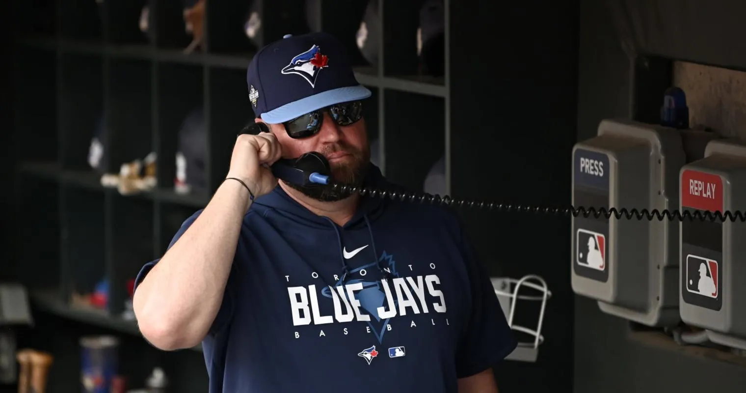 Schneider in the dugout #bluejays #mlb