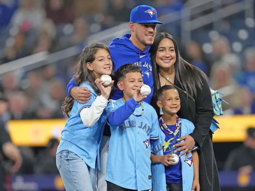 Berrios with his family #bluejays #mlb