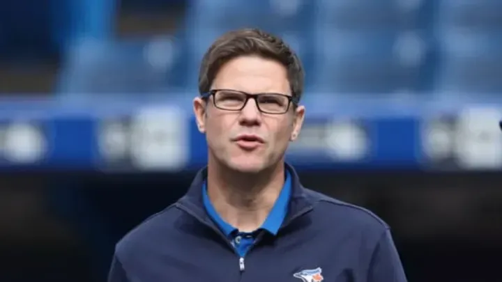 Atkins on the field with the Blue Jays #bluejays #mlb