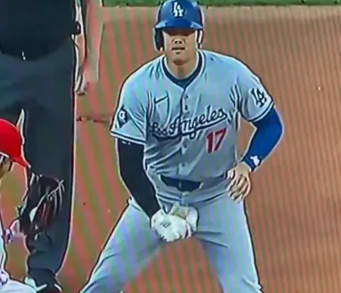 Ohtani obscene gesture #dodgers #mlb