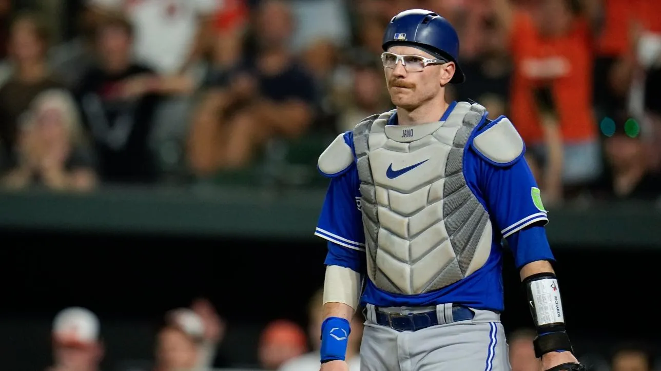 Jansen catching for the Jays #bluejays #mlb