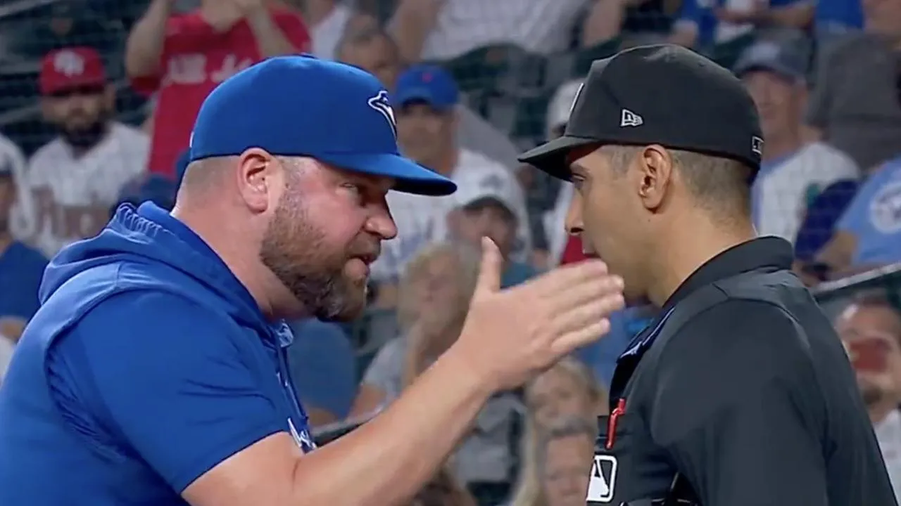 Schneider snaps on umpire #bluejays #mlb
