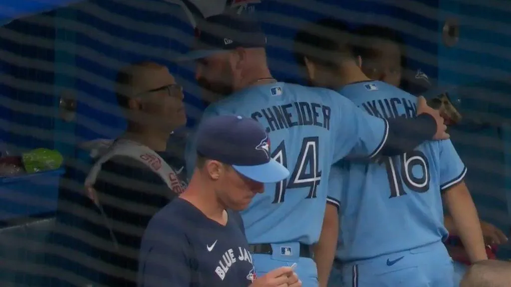 Kikuchi being consoled by Schneider #bluejays #mlb