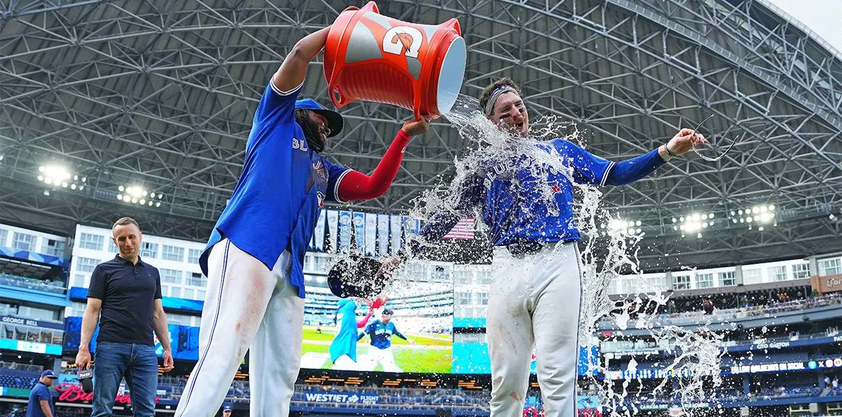Guerrero and Horwitz celebrating #bluejays #mlb
