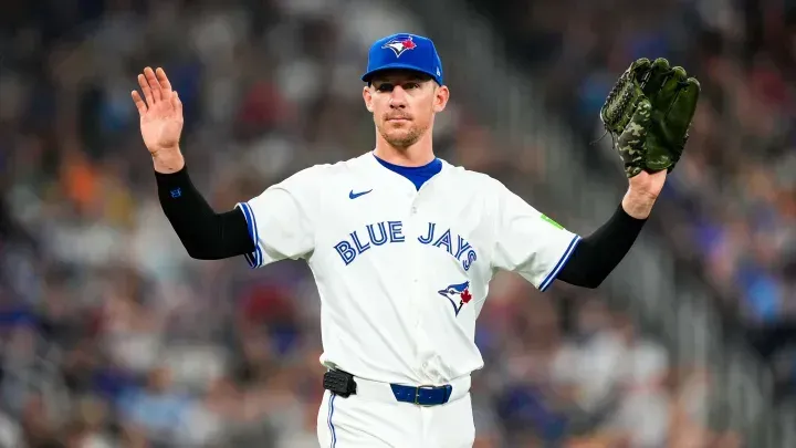 Bassitt defends teammate #bluejays #mlb