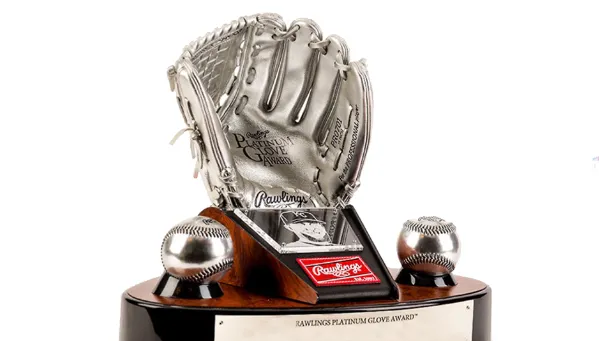 Blue Jays outfielder Daulton Varsho has a chance at winning the Platinum Glove award #bluejays #mlb
