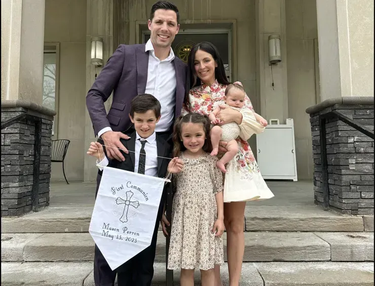 Ottawa Senators' David Perron seen with his wife and kids