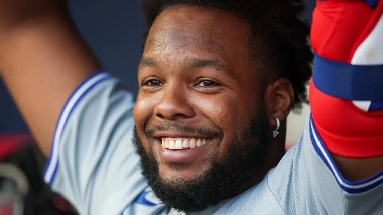 Blue Jays and Vladimir Guerrero Jr makes history with new contract avoiding arbitration #bluejays #mlb