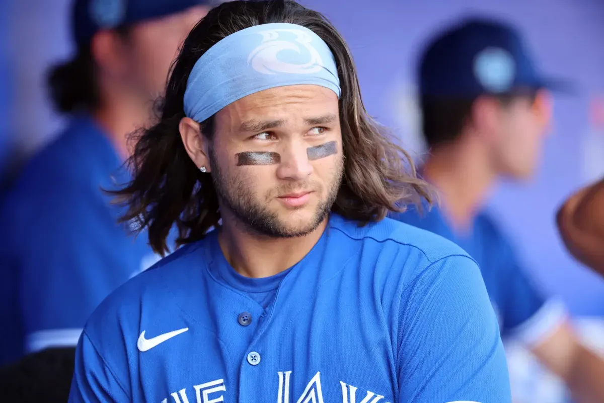 The Blue Jays are looking to possibly trade Bo Bichette to free up roster space #bluejays #mlb