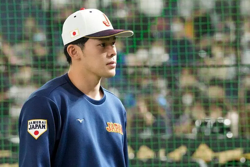 Roki Sasaki announces he has signed with the Los Angeles Dodgers #dodgers #mlb