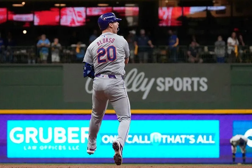 The Blue Jays have made Pete Alonso a $75 million offer #bluejays #mlb