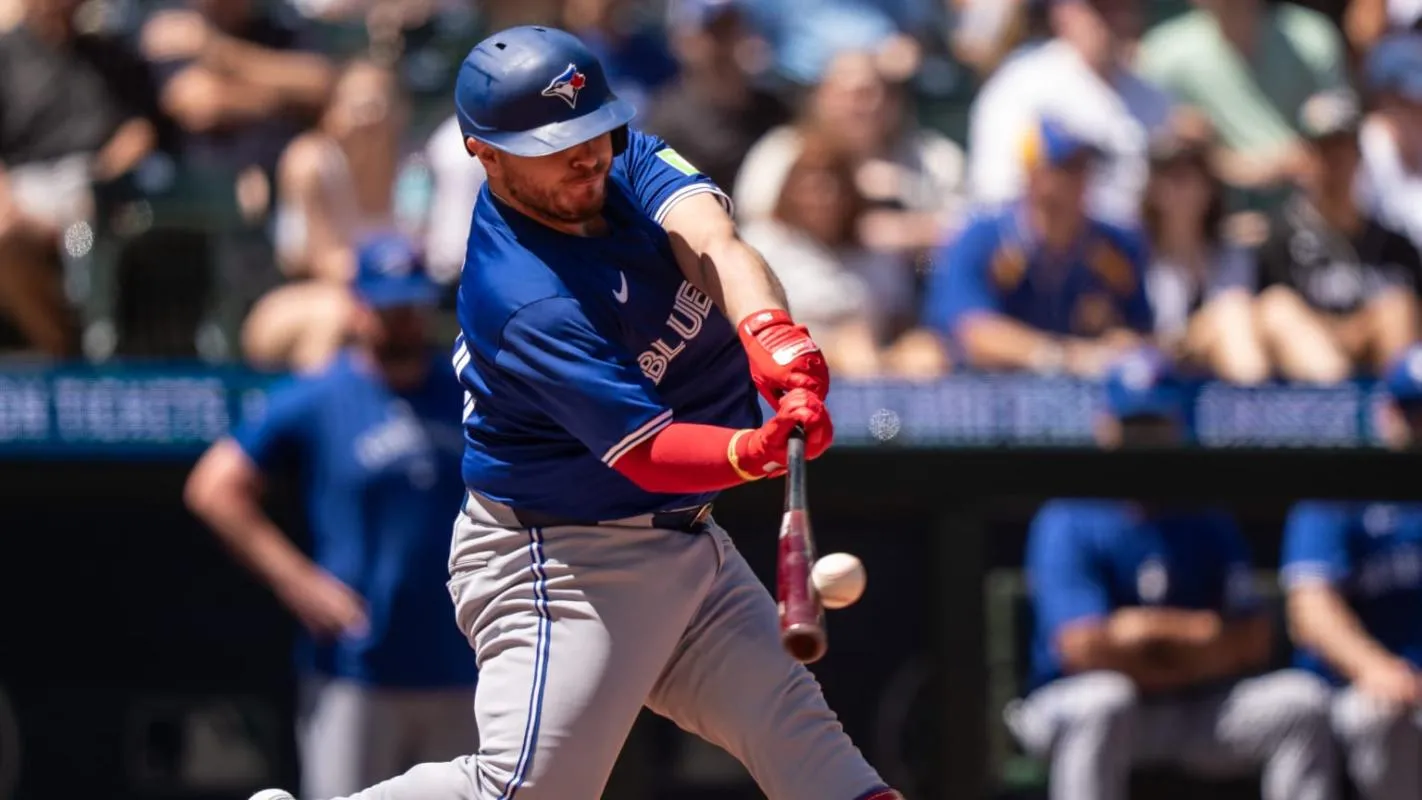 Blue Jays catcher Alejandro Kirk has spent the off-season in Dunedin getting ready #bluejays #mlb
