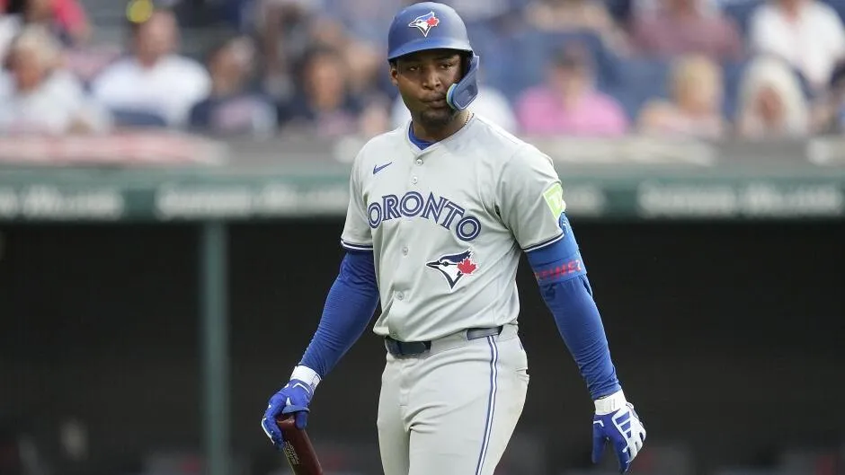 Blue Jays manager John Schneider states Orelvis Martinez will need to prove himself at Spring Training #bluejays #mlb