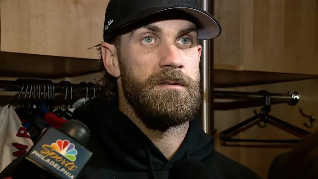 Bryce Harper defends former Blue Jays closer Jordan Romano #bluejays #mlb