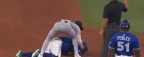 Blue Jays George Springer leaves the game with a knee injury #bluejays #mlb
