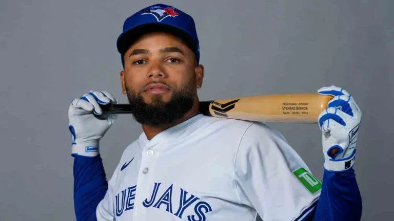 Former Blue Jays outfielder Steward Berroa traded by the Dodgers to the Brewers #bluejays #mlb