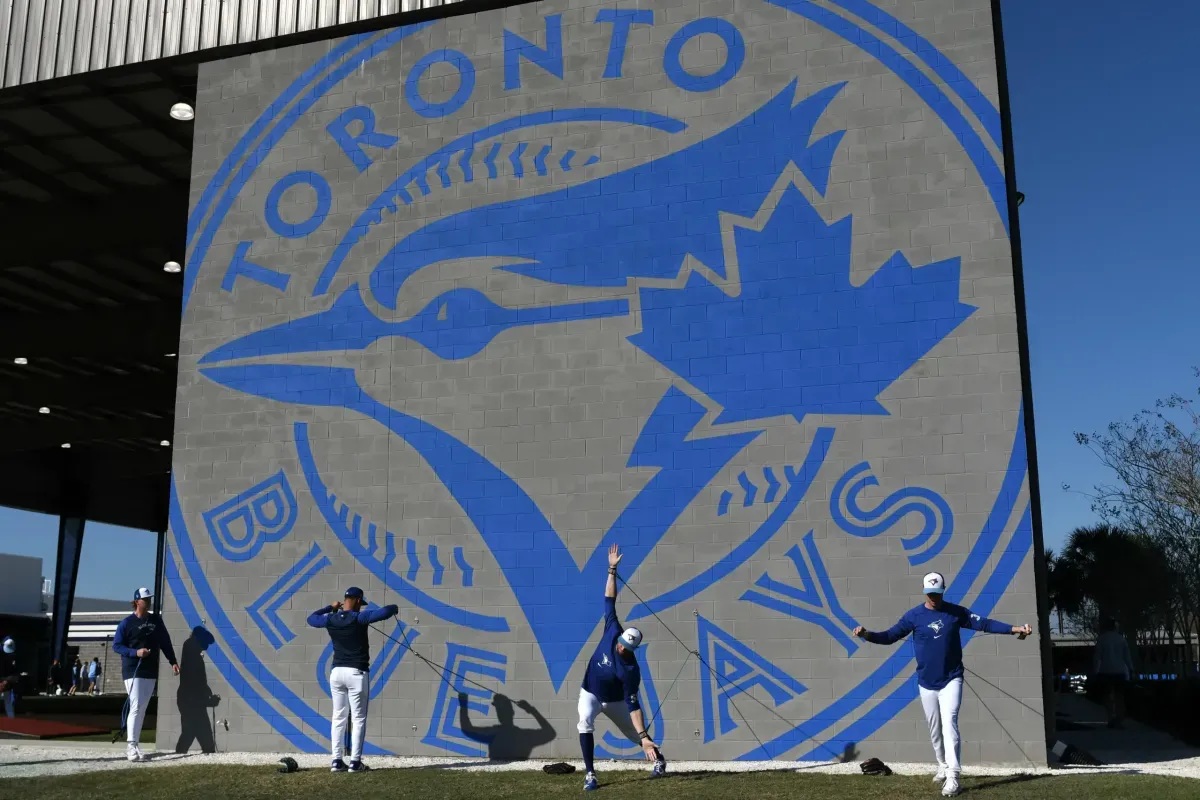 Blue Jays announce that both Alejandro Kirk and Ernie Clement have been scratched #bluejays #mlb