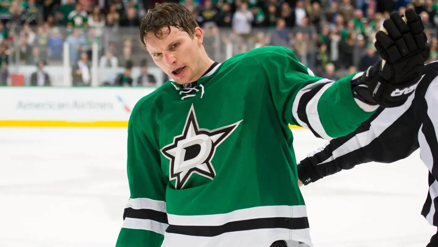 Antoine Roussel Faces Backlash After Criticizing Teenager's Move to USHL