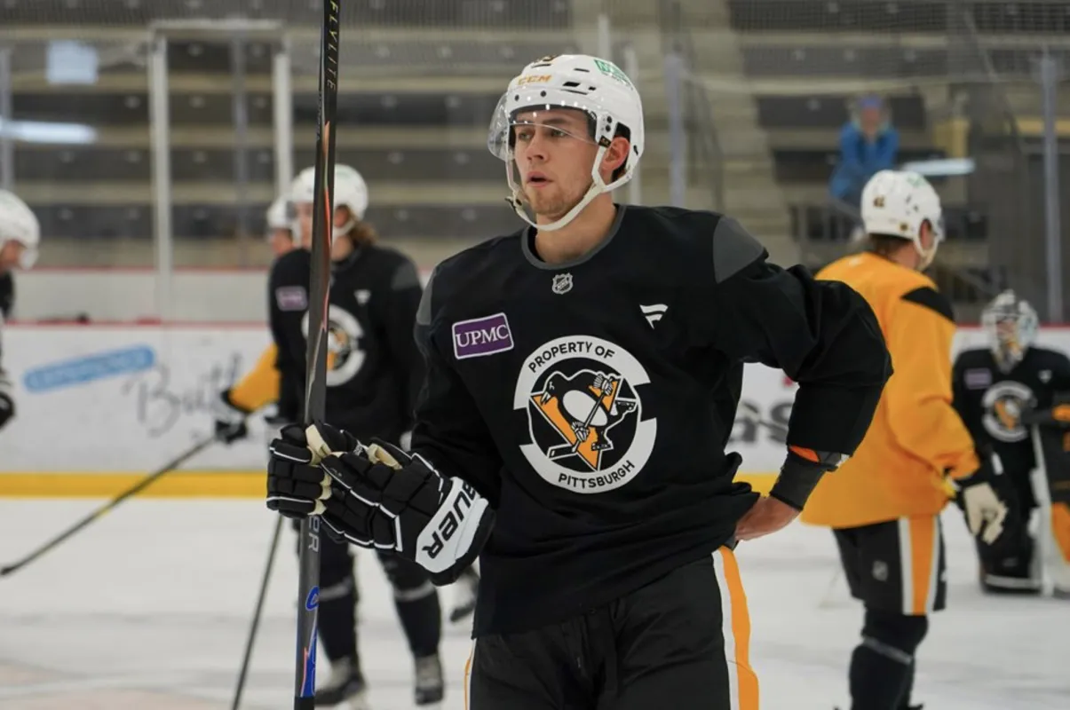 Penguins' Yegor Chinakhov in practice