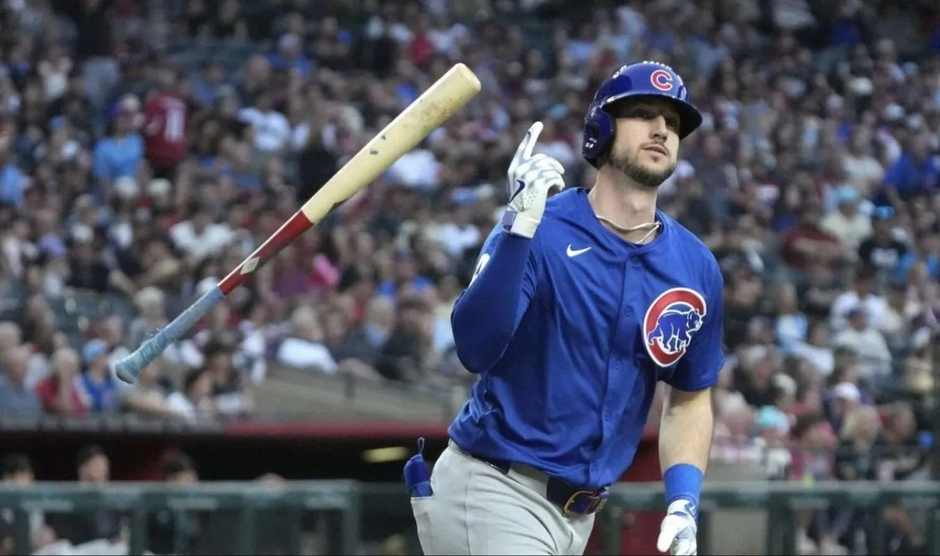 Chicago Cubs outfielder Kyle Tucker (30) hits a two-run home run against the Arizona Diamondbacks in the fifth inning at Chase Field.