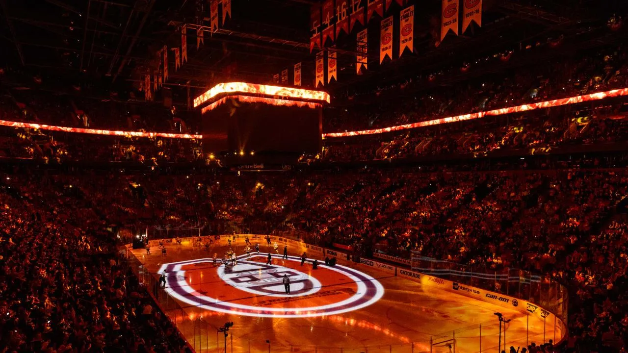Sc&egrave;ne rarissime et spectaculaire au Centre Bell lors de la troisi&egrave;me p&eacute;riode