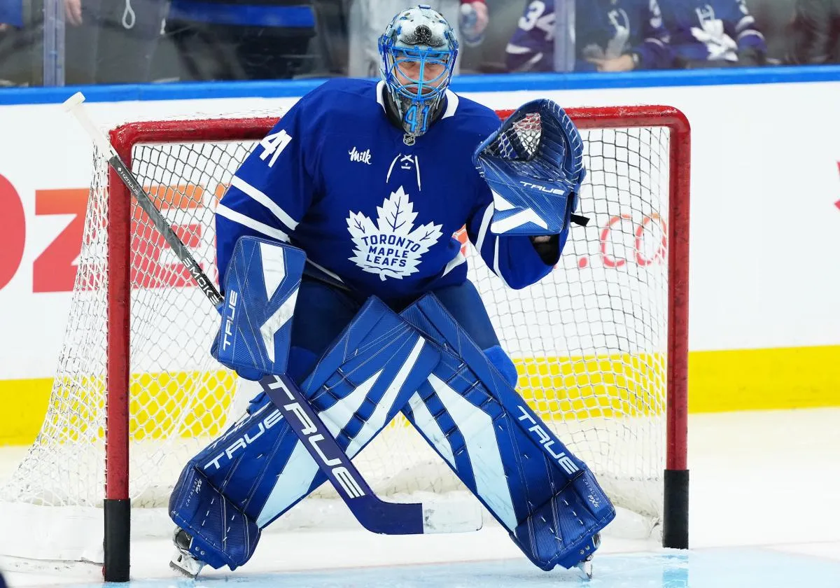 Toronto Maple Leafs goaltender Anthony Stolarz (41) takes pucks during the warmup before a game against the Utah Mammoth at Scotiabank Arena.