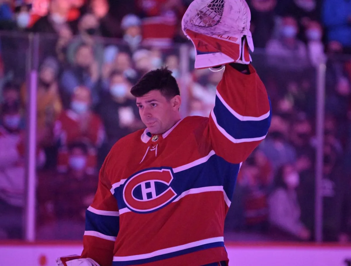 Le gardien des Canadiens de Montr&eacute;al, Carey Price (31), salue les acclamations avant le match contre les Islanders de New York au Centre Bell.