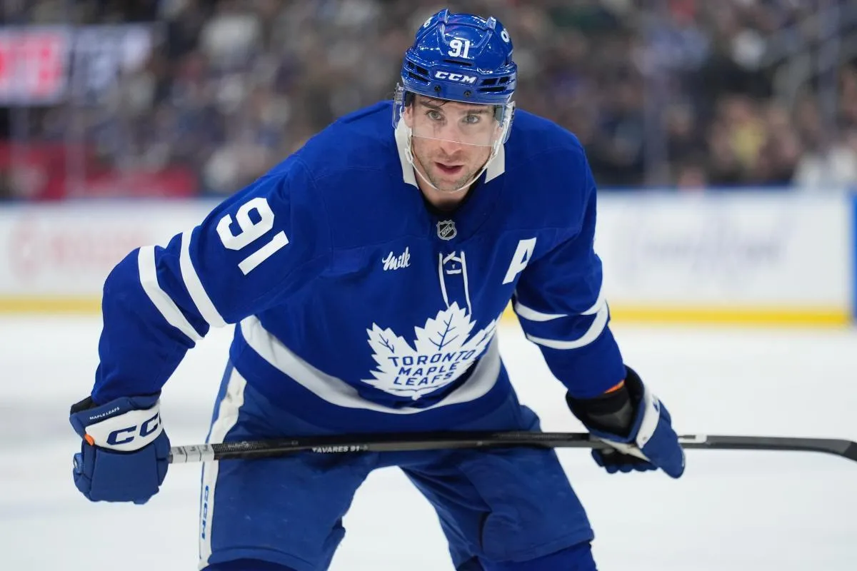 Toronto Maple Leafs forward John Tavares (91) gets ready to take a face-off against the Ottawa Senators during the first period at Scotiabank Arena.