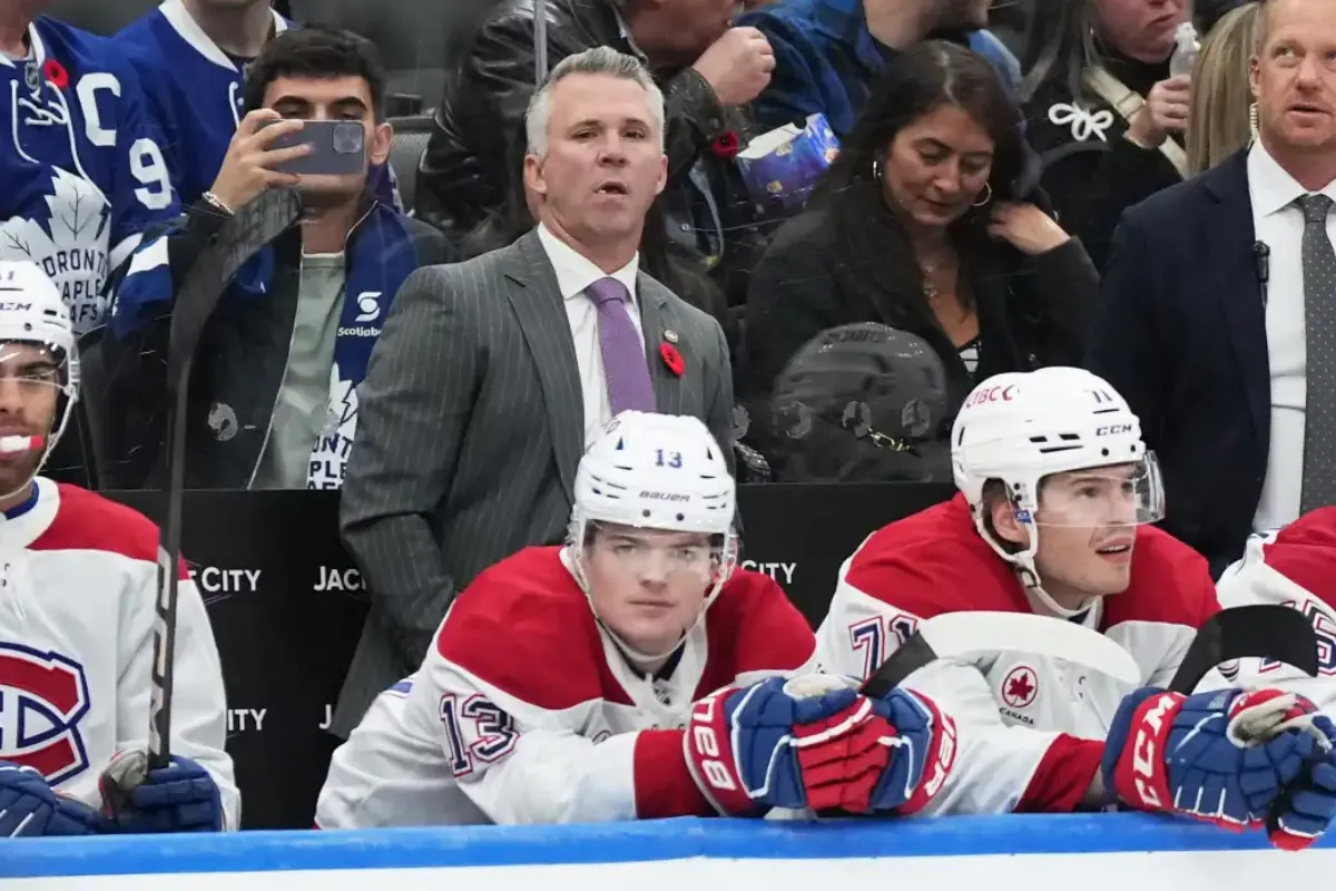 Martin St-Louis effectue un changement imm&eacute;diat et il passe un s&eacute;rieux message