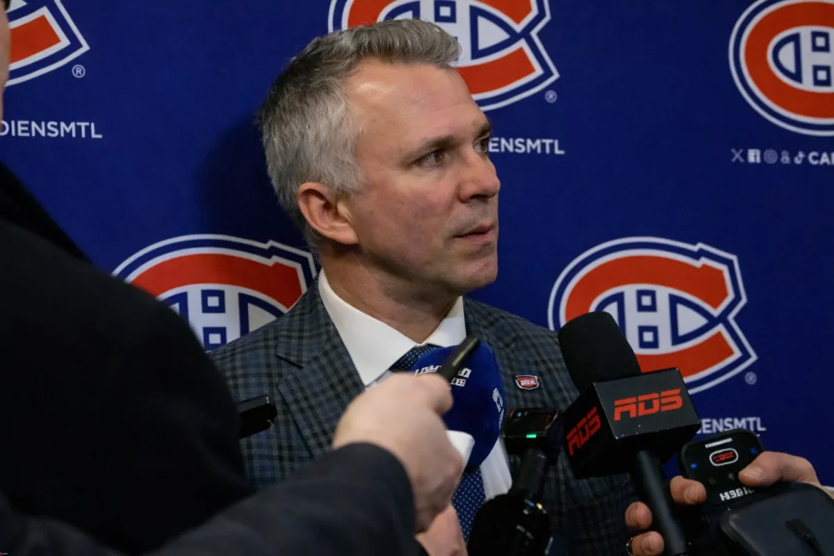 Martin St-Louis brasse ses trios et c'est confirm&eacute; pour Kirby Dach