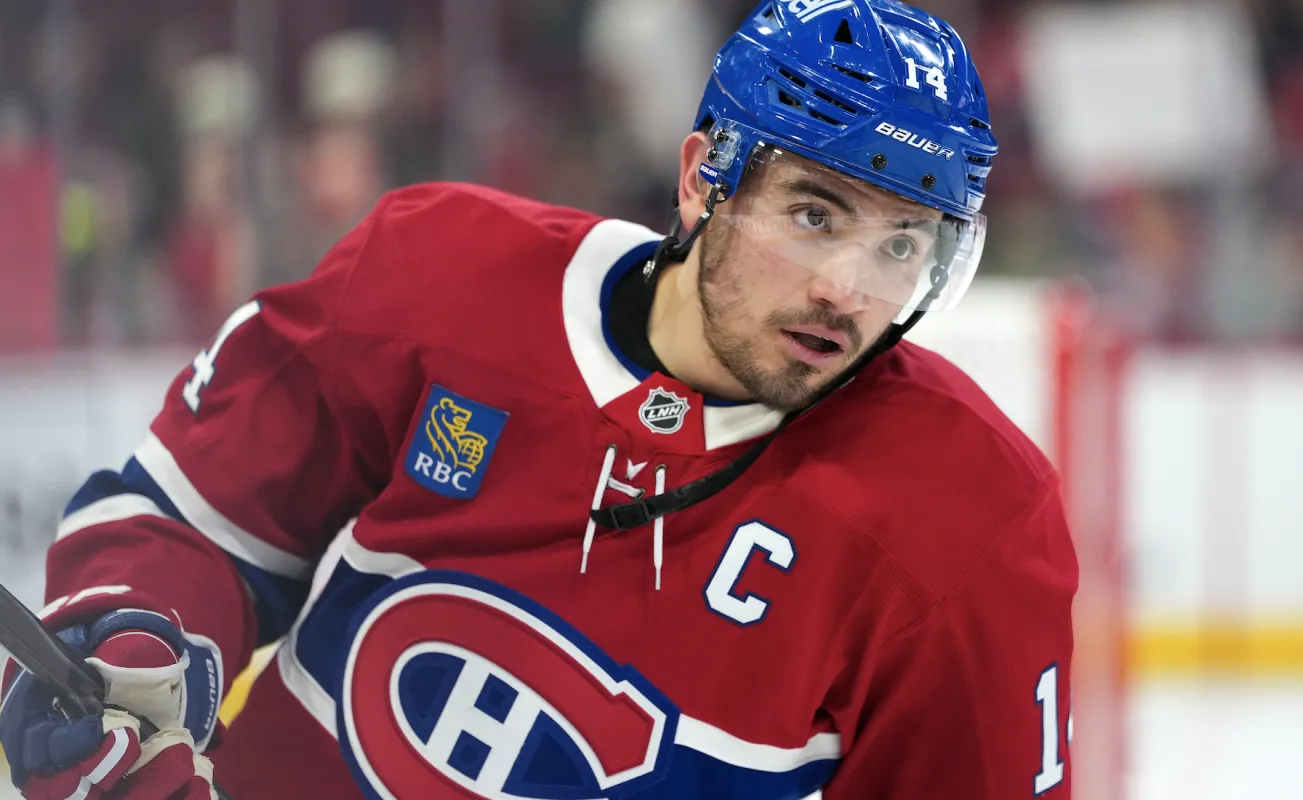 L'attaquant des Canadiens de Montr&eacute;al Nick Suzuki (14) patine pendant l'&eacute;chauffement avant le match contre le Wild du Minnesota au Centre Bell.