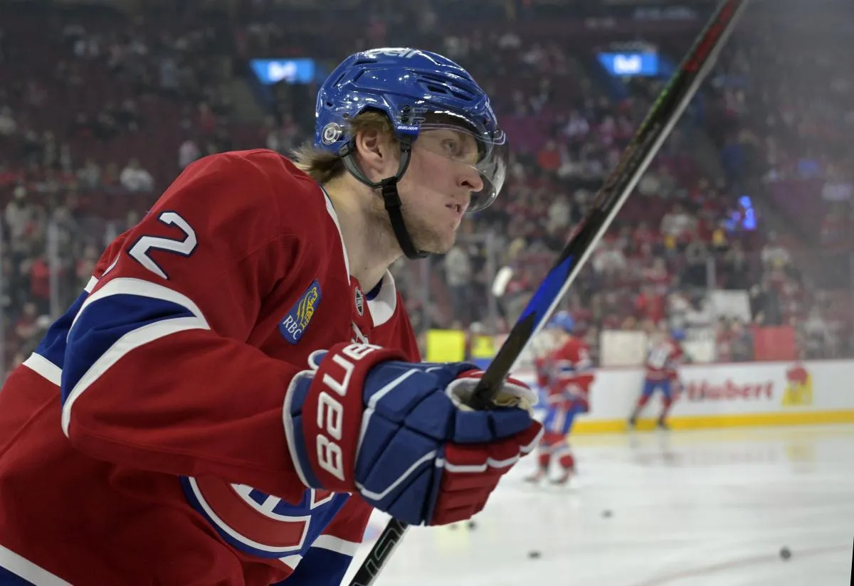 L'attaquant des Canadiens de Montr&eacute;al, Patrik Laine (92), patine durant l'&eacute;chauffement avant le match contre les Flyers de Philadelphie au Centre Bell.