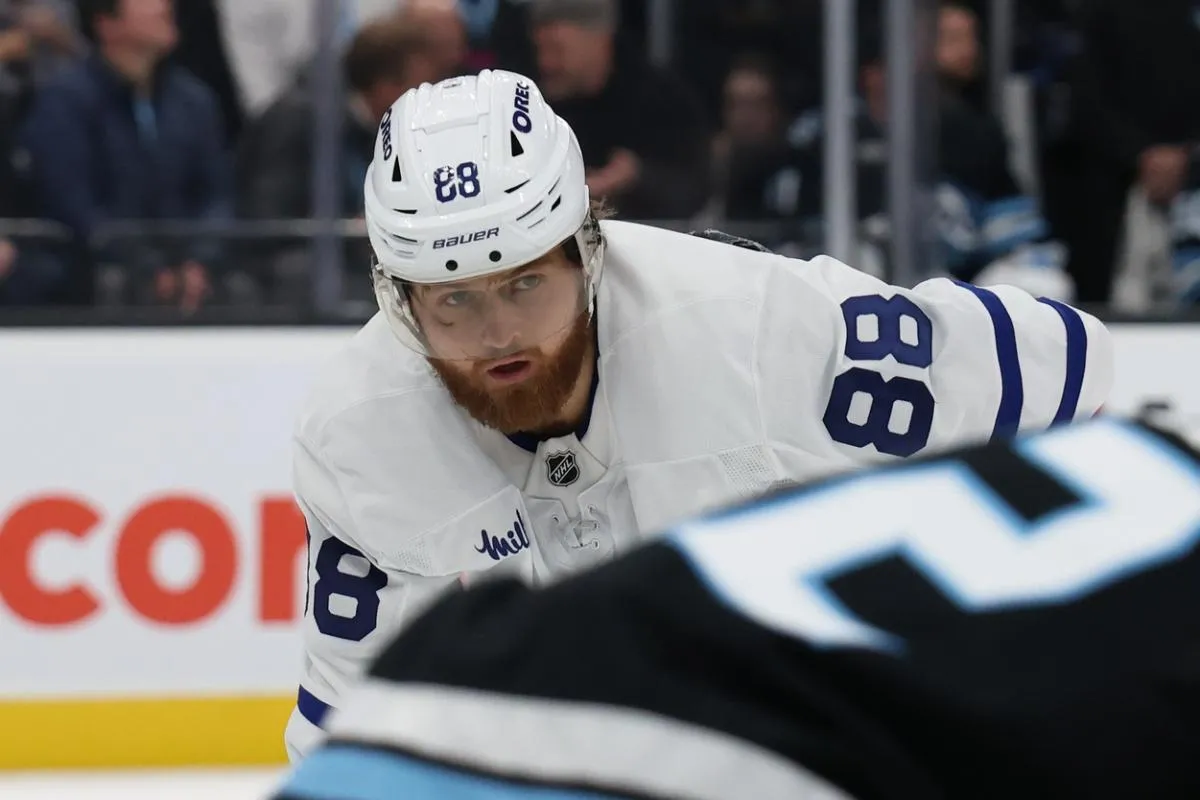 Toronto Maple Leafs right wing William Nylander (88) waits for a face off against the Utah Mammoth during the first period at Delta Center.