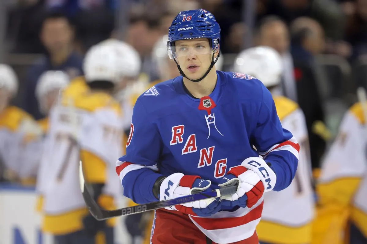 New York Rangers left wing Artemi Panarin (10) skates against the Nashville Predators during the first period at Madison Square Garden