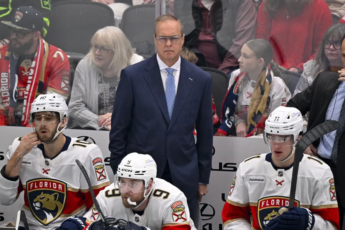 Florida Panthers head coach Paul Maurice looks on during the game at the American Airlines Center.