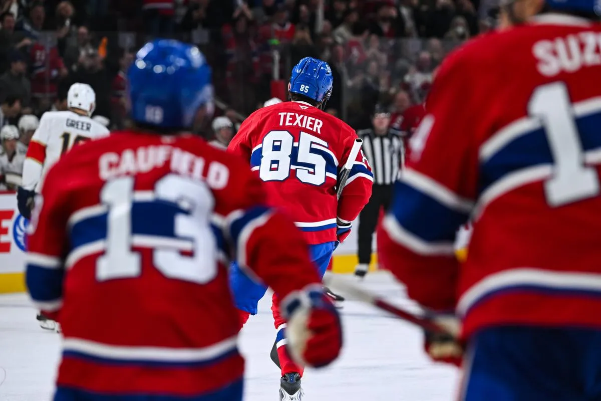 Le 8 janvier 2026, &agrave; Montr&eacute;al, au Qu&eacute;bec, Alexandre Texier (85), ailier gauche des Canadiens de Montr&eacute;al, retourne sur la glace apr&egrave;s avoir c&eacute;l&eacute;br&eacute; son deuxi&egrave;me but du match contre les Panthers de la Floride, lors du troisi&egrave;me tiers-temps, au Centre Bell.