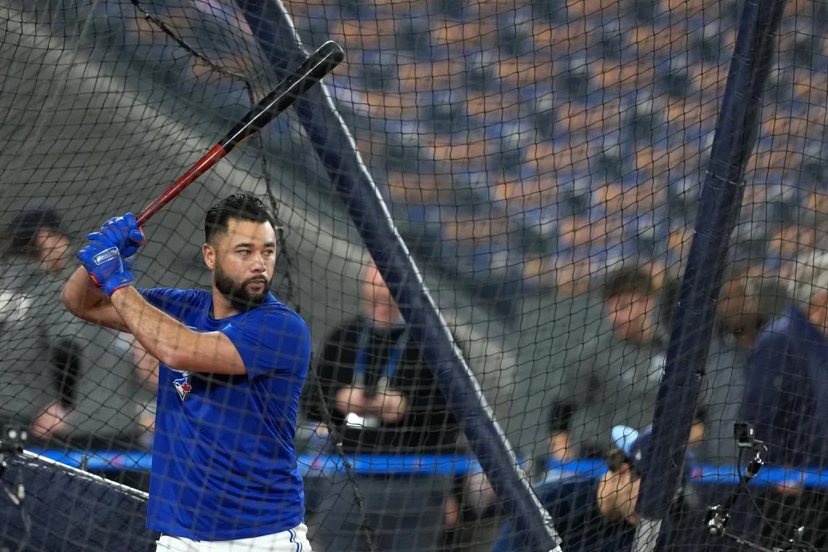 Toronto Blue Jays shortstop Isiah Kiner-Falefa (7) takes early batting practice before game six of the 2025 MLB World Series against the Los Angeles Dodgers at Rogers Centre.