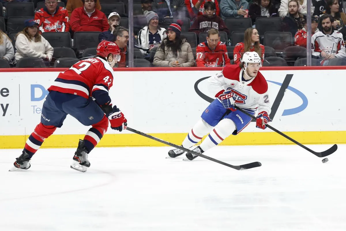 Montr&eacute;al Canadiens left wing Sammy Blais (27) skates with the puck as Washington Capitals defenseman Martin Feh&eacute;rv&aacute;ry (42) defends during the second period at Capital One Arena.