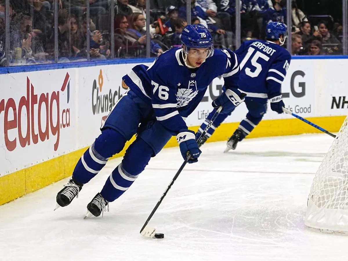 Toronto Maple Leafs defenseman William Villeneuve (76) carries the puck against the Ottawa Senators during the third period at Scotiabank Arena.